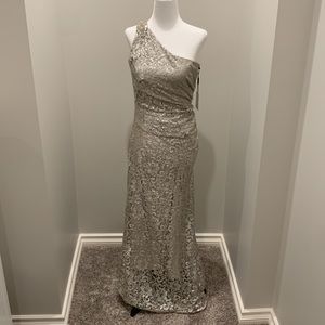Flattering Calvin Klein silver one shoulder gown Size 8